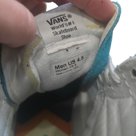 Vans - Picture 3 of 3